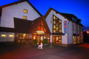 Гостиница Hotel Zum Löwen  Мёрфельден-Вальдорф